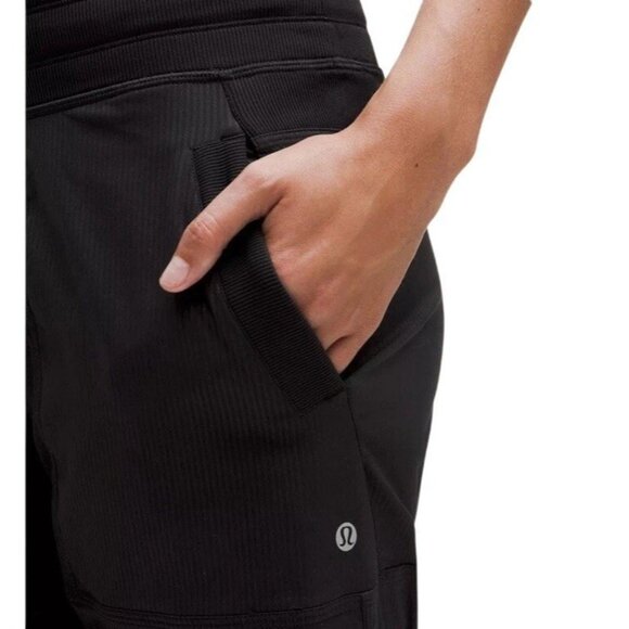 Lululemon Dance Studio Pant Womens Size 6 Mid Rise Short 30” Unlined Black - Picture 12 of 16